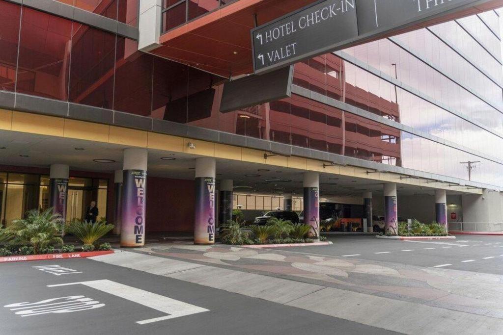 Hotel Ahern And Event Center